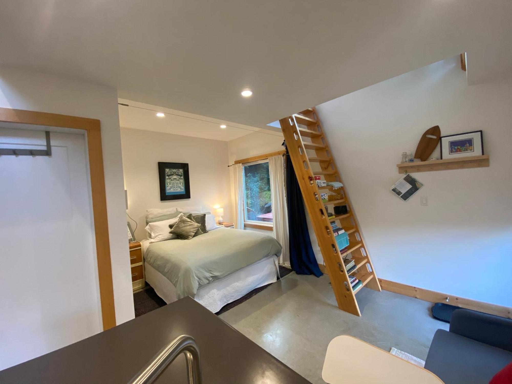 Lucky Creek Guest Suite Ucluelet Exterior foto